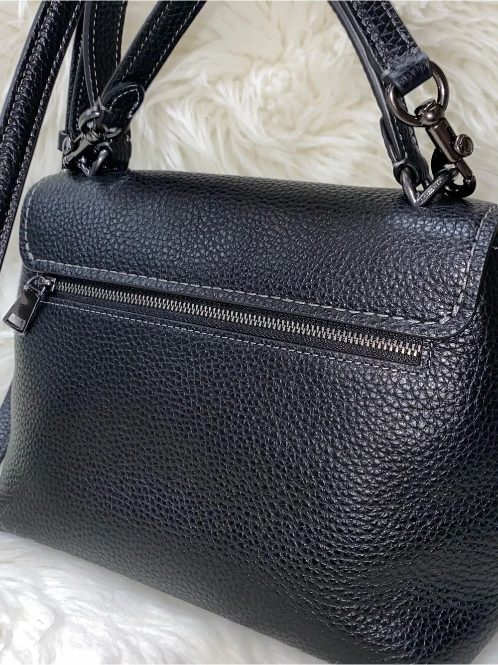Coach 🖤🩶🖤 leather purse New Emory Top Handle Bag